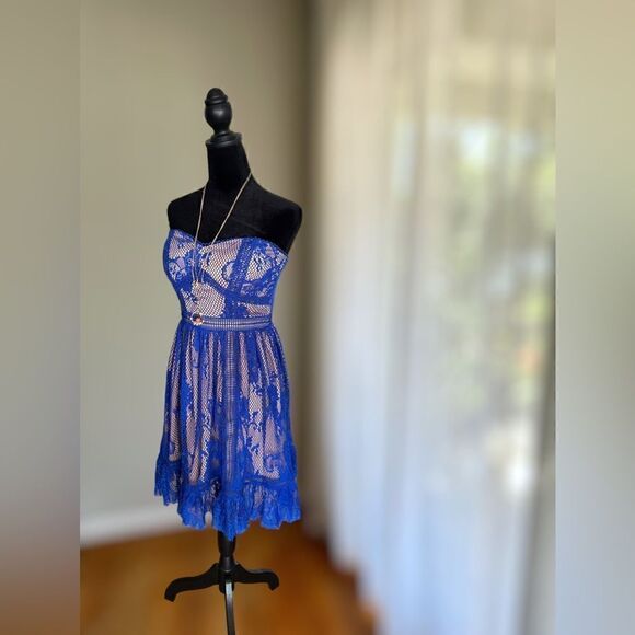 New Lulu’s Ryse Jade Lace Strapless Dress in Royal Blue Size S - Picture 7 of 12